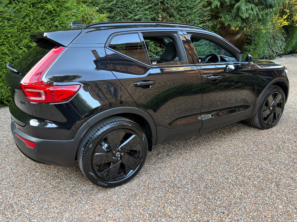 Volvo XC40 2.0 B4 Mhev Ultra Black Edition Suv Hyb #2