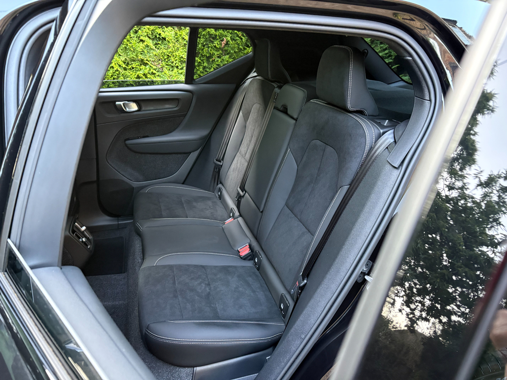 Volvo XC40 Petrol Silver #10