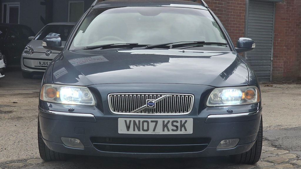 Volvo V70 2.4 D5 Se Lux Geartronic #2