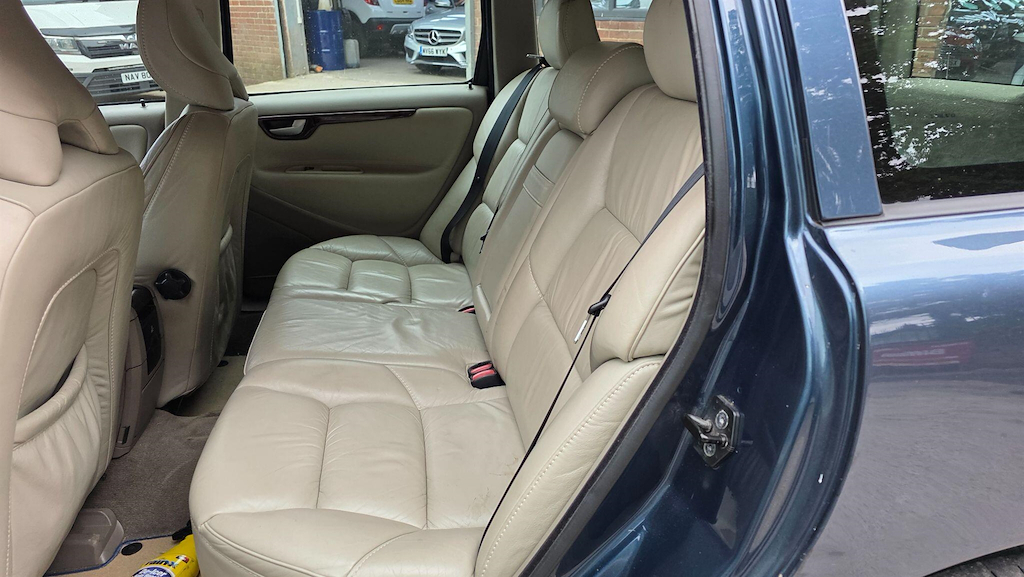 Volvo V70 2.4 D5 Se Sport Geartronic Silver #8
