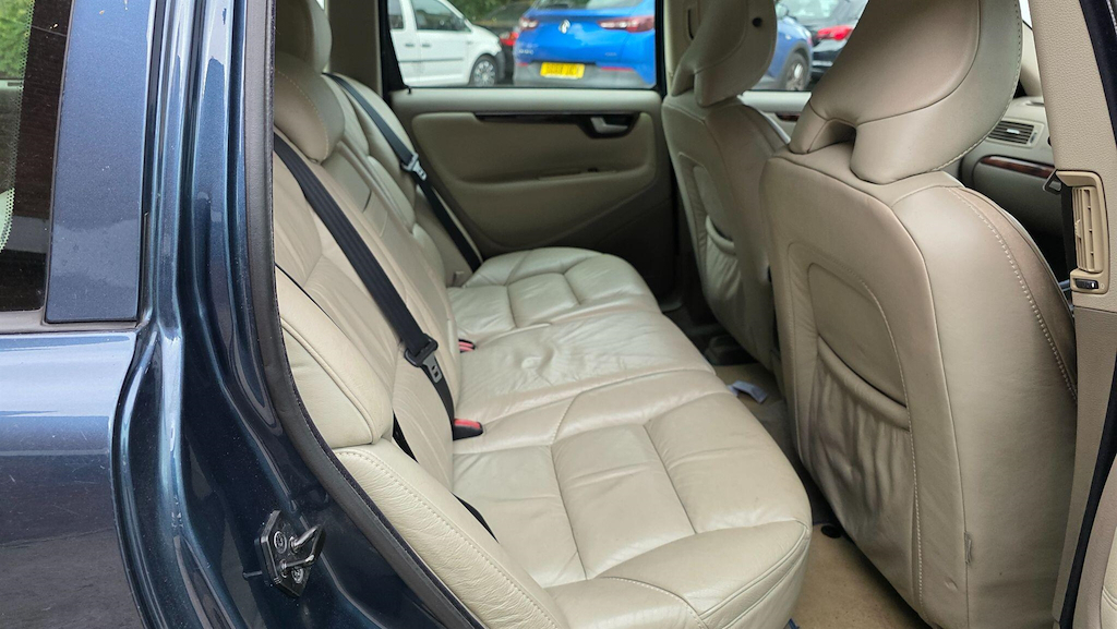 Volvo V70 2.4 D5 Se Sport Geartronic Silver #10