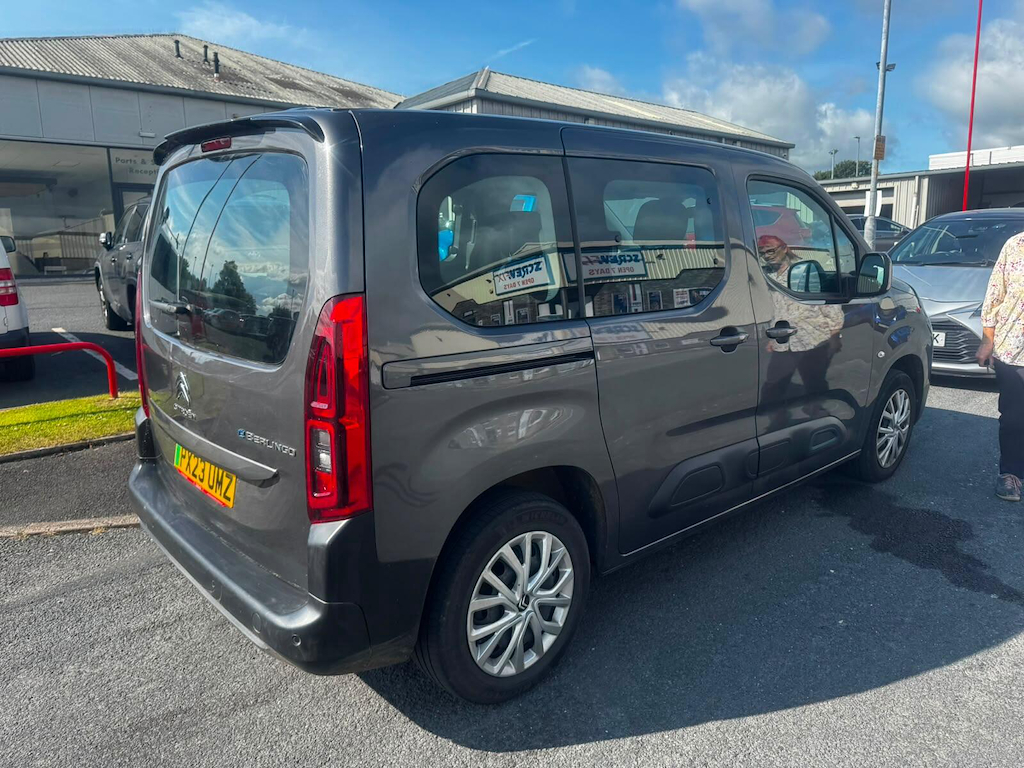 Citroen e-Berlingo 50Kwh Feel M 7.4Kw Charger #2