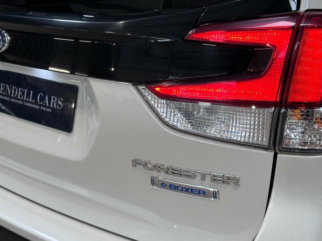 Subaru Forester 2.0I E-boxer Xe Premium Lineartronic White #43