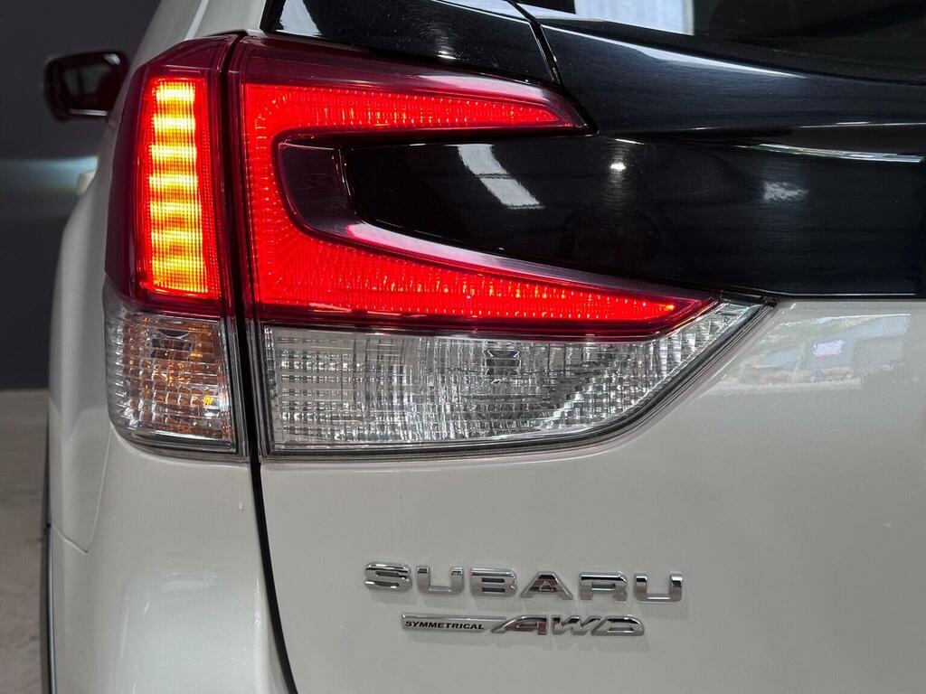 Subaru Forester 2.0I E-boxer Xe Premium Lineartronic White #44
