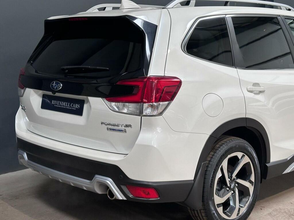 Subaru Forester 2.0I E-boxer Xe Premium Lineartronic White #11