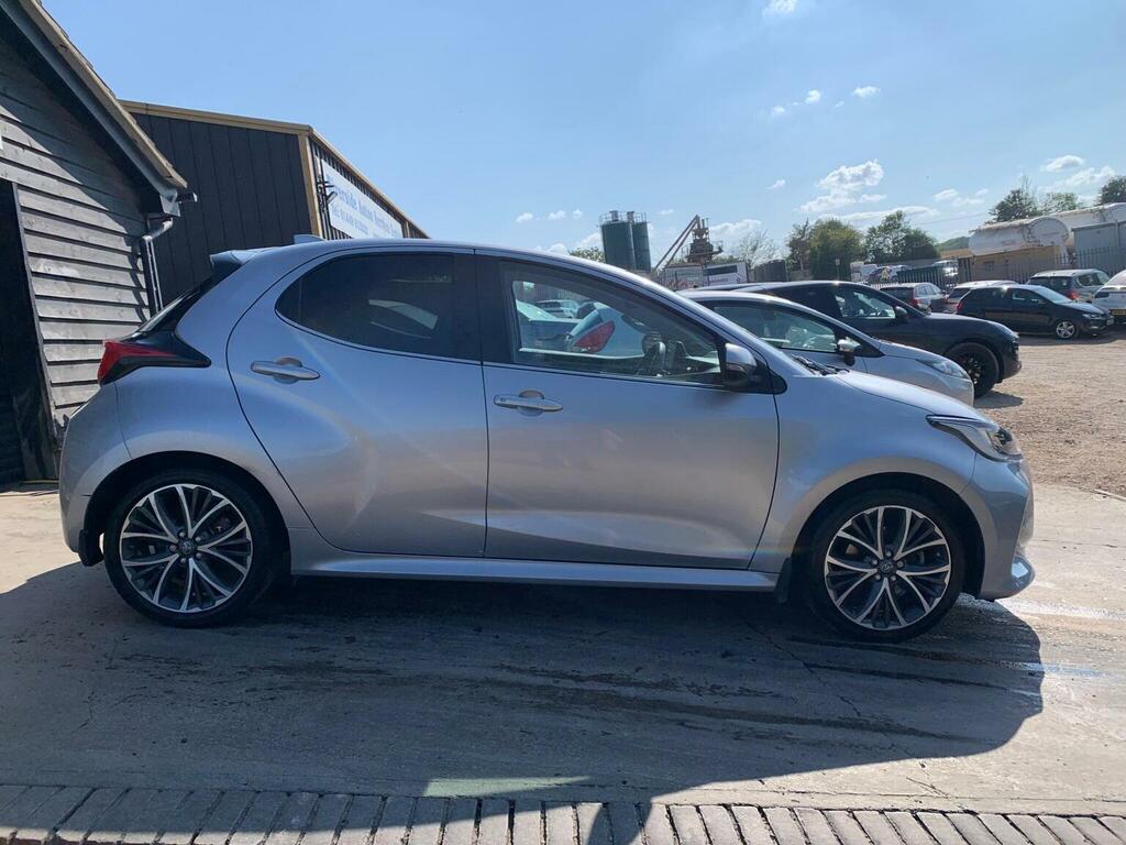 Toyota Yaris Vvt-h Excel E-cvt Euro 6 Ss PN22RMY Silver #4