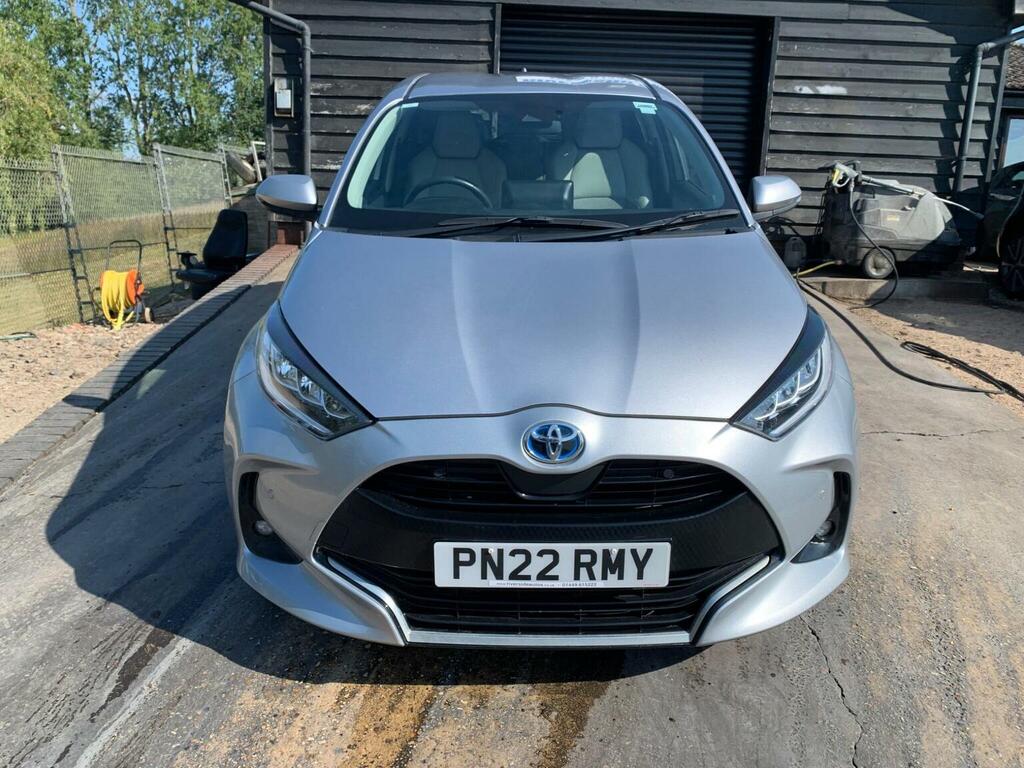Toyota Yaris Vvt-h Excel E-cvt Euro 6 Ss PN22RMY Silver #2
