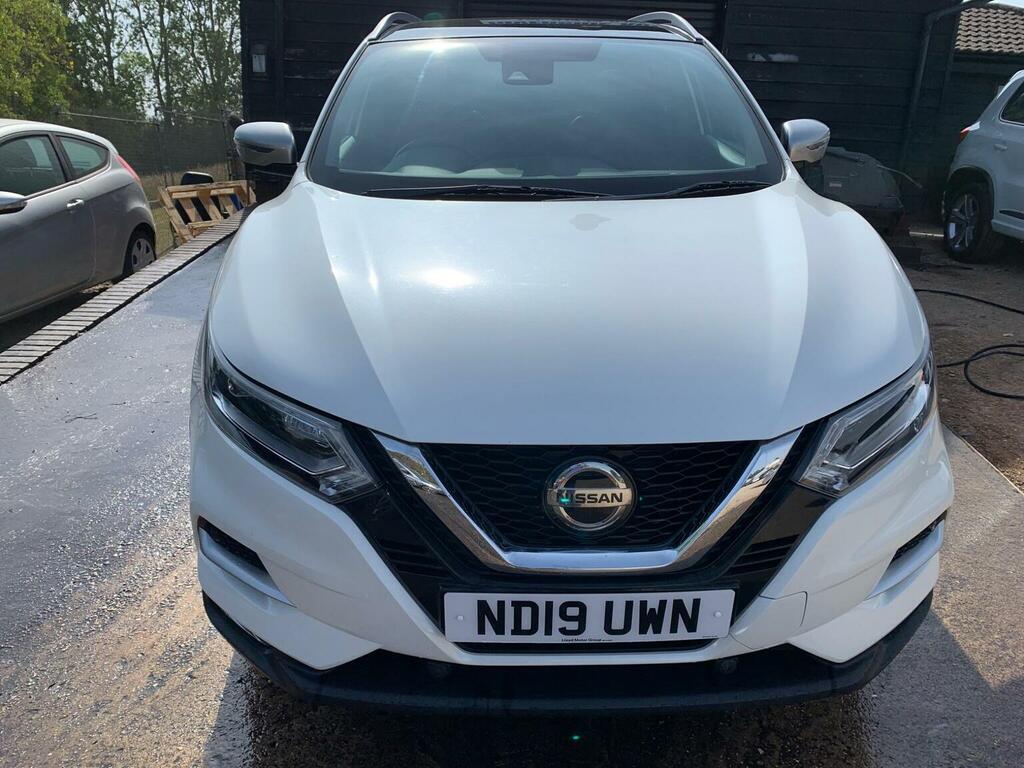 Nissan Qashqai Dig-t Tekna Euro 6 Ss ND19UWN White #2