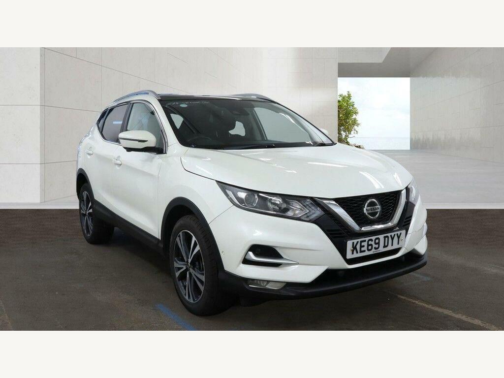 Nissan Qashqai Dig-t N-connecta Euro 6 Ss White