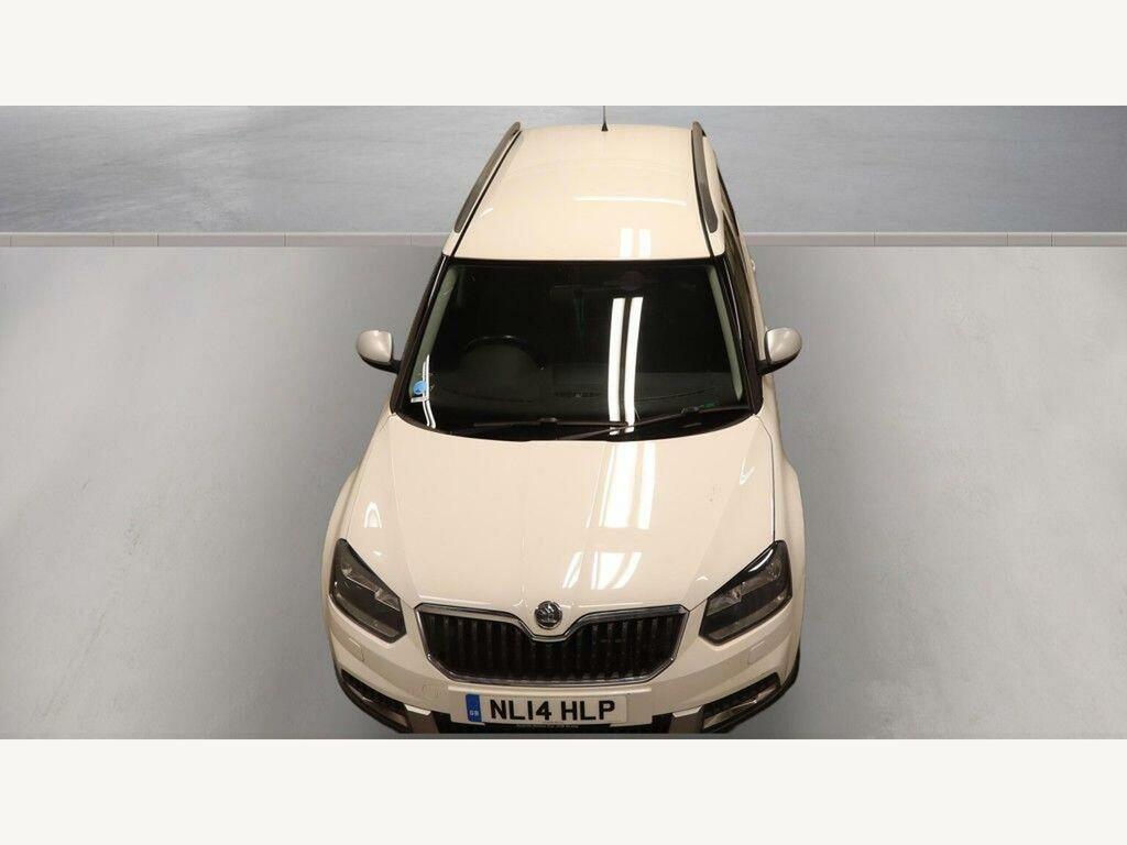 Skoda Yeti Tsi Se Outdoor Dsg Euro 5 White #6
