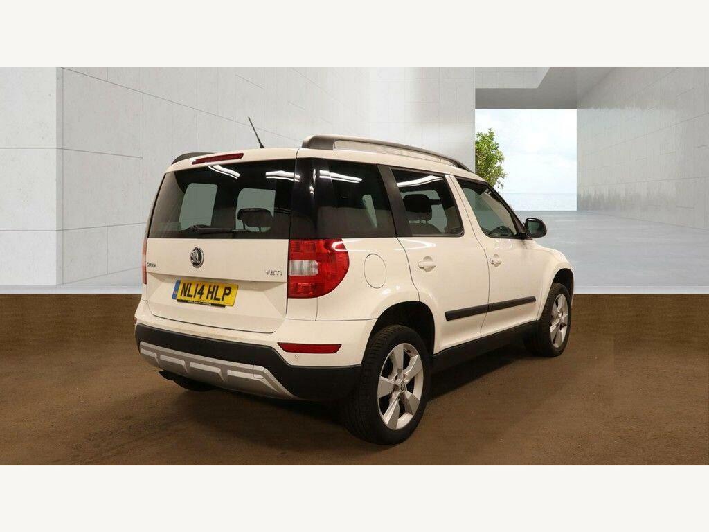 Skoda Yeti Tsi Se Outdoor Dsg Euro 5 White #4