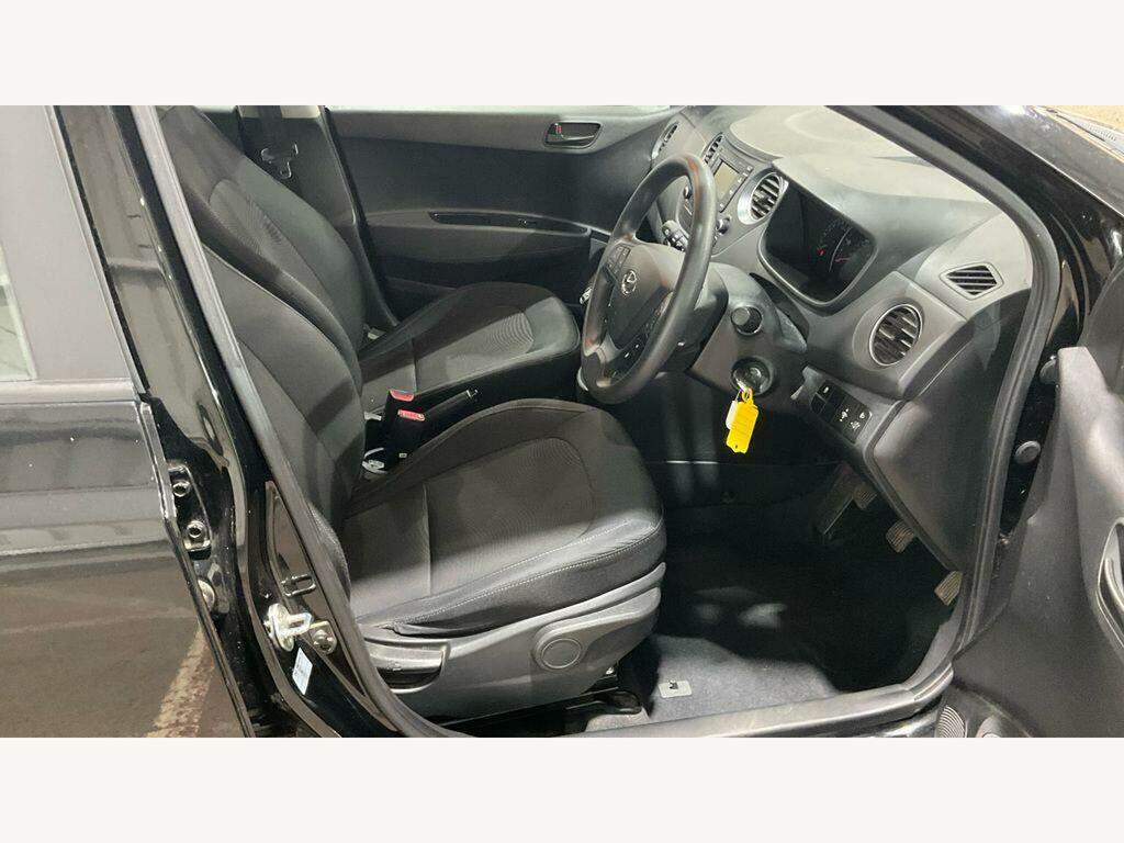 Hyundai I10 1.2 Se Only 30 Road Tax Very Low Insu White #10