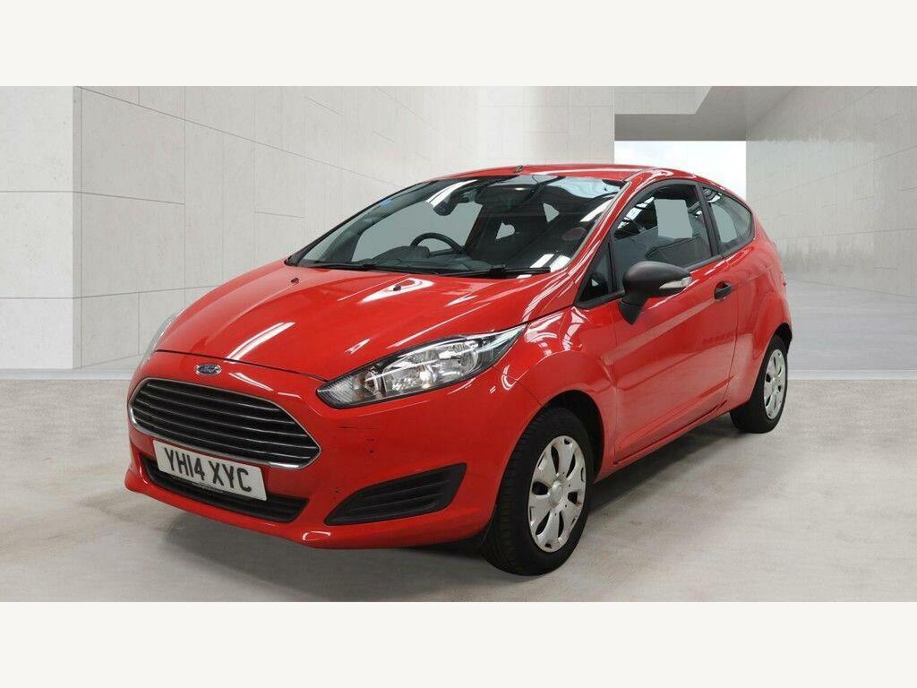 Ford Fiesta Studio Euro 5 Red