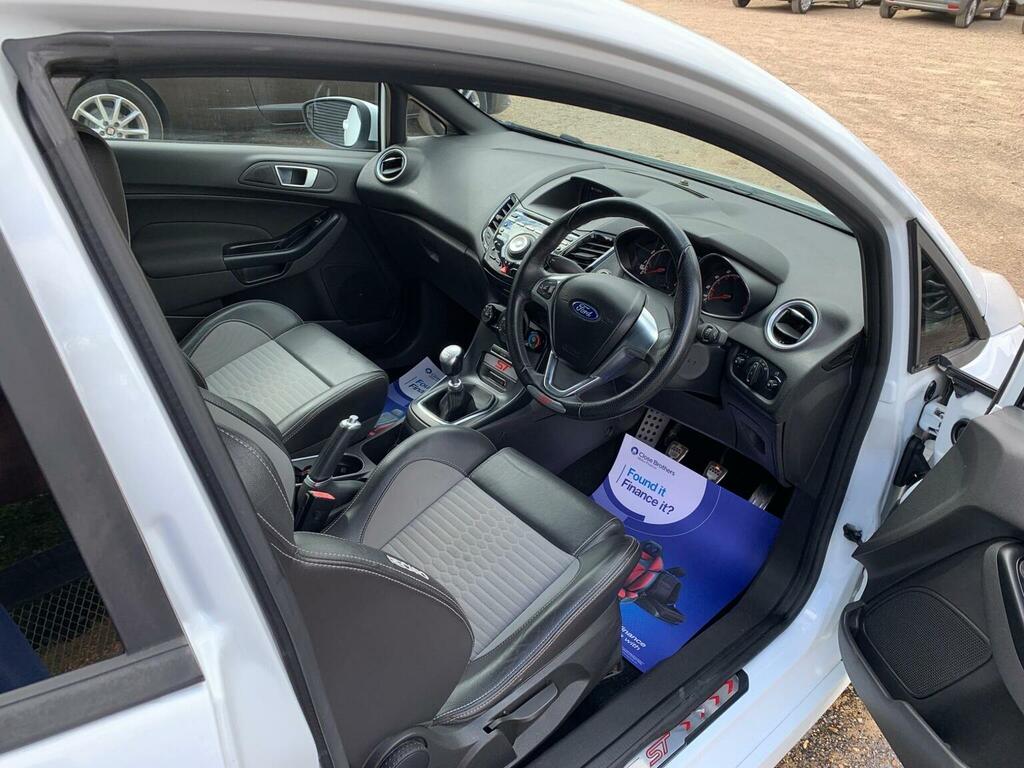 Ford Fiesta 1.0T Ecoboost Titanium White #10