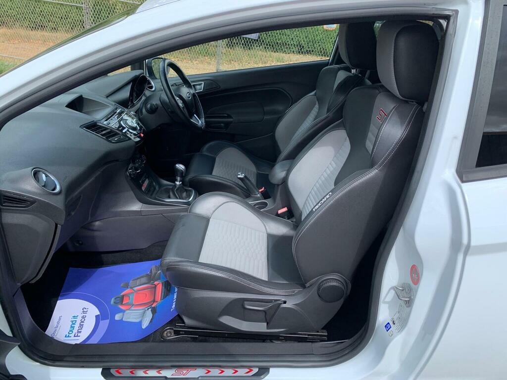 Ford Fiesta 1.0T Ecoboost Titanium White #14