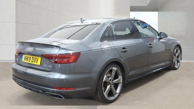 Audi A4 2019 2.0 Tfsi 40 Black Edition Saloon S Black #3