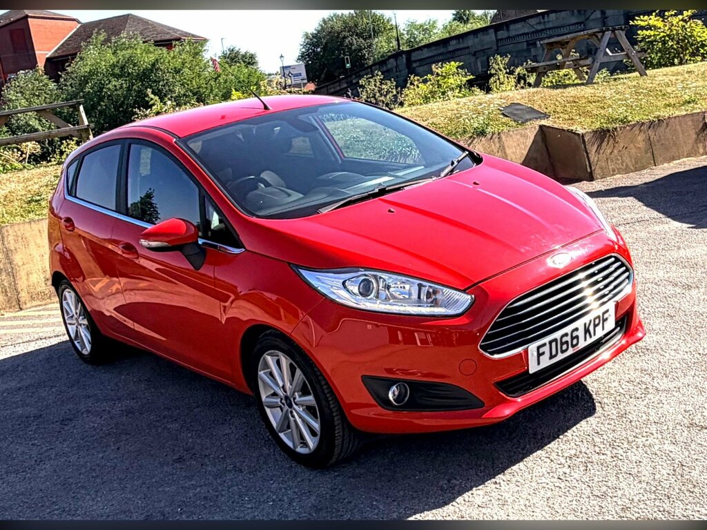 Ford Fiesta 1.5 Tdci Titanium Euro 6 Red #3