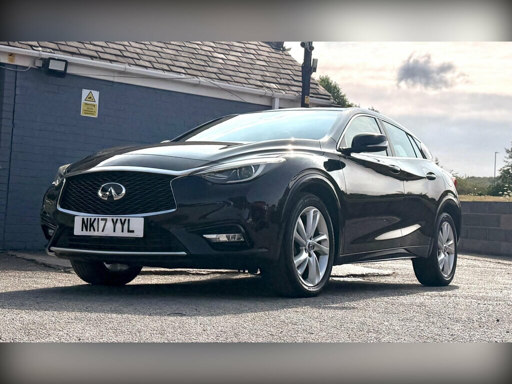 Infiniti Q30 1.5D Premium Tech Euro 6 Ss Black #2