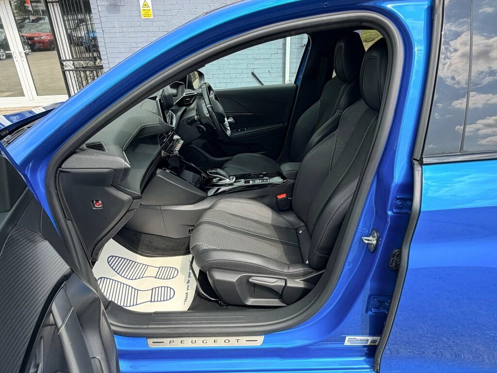 Peugeot e-208 208 Gt Ev Red #11