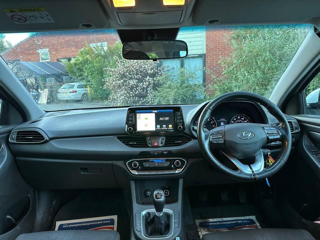 Hyundai I30 1.4 T-gdi Se Nav Tourer Euro 6 S S White #3