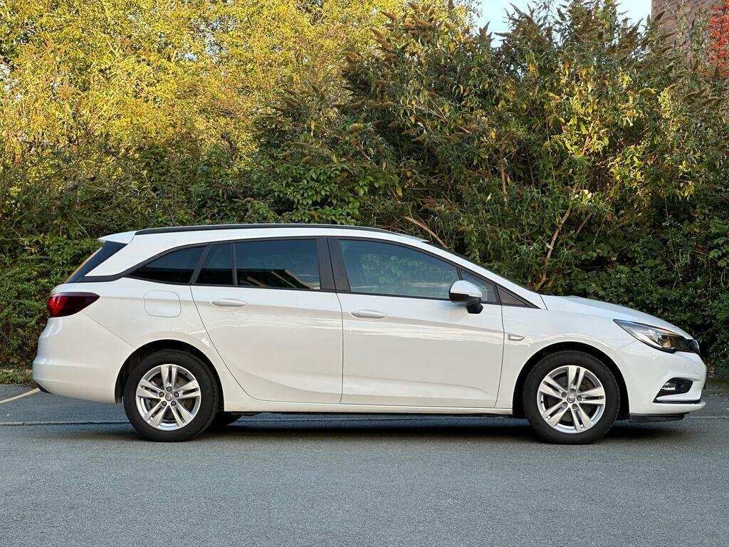 Vauxhall Astra 1.6 Cdti Blueinjection Design Sports Tourer Euro 6 White