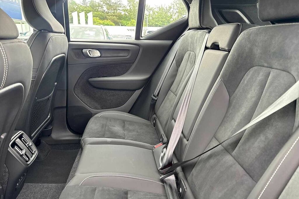 Volvo XC40 Plus, B3 Mild Hybrid, Dark YY75TLX Grey #6