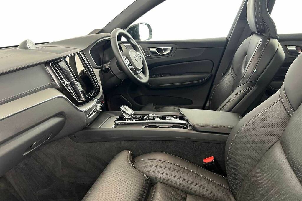 Volvo XC60 Black Edition Ultra, B5 Awd Mild Hybrid, RV25VRT Black #3