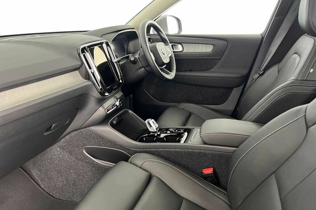 Volvo XC40 Ultra, B4 Mild Hybrid, Bright OV75DDE Silver #4