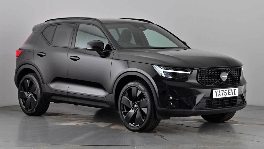 Volvo XC40 Black Edition Plus B3 Mild Hybrid Low Miles Black