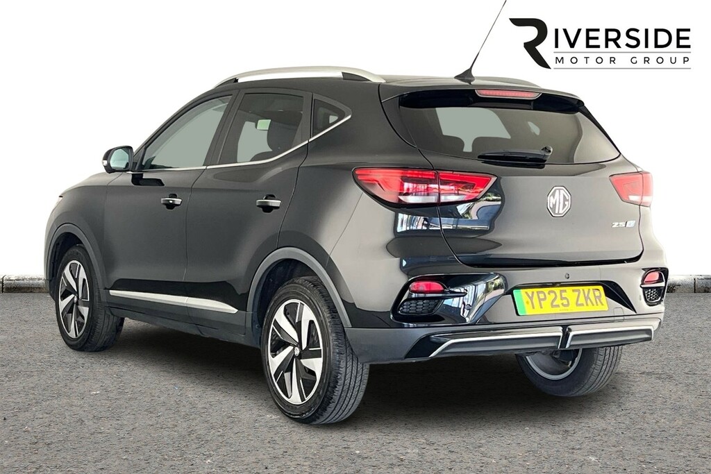MG ZS 51.1Kwh Trophy Connect #3