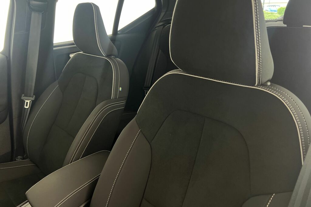 Volvo XC40 Ultra, B4 Mild Hybrid, Bright Blond Leat Grey #27
