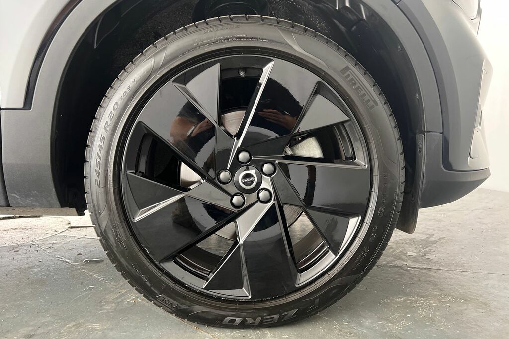 Volvo XC40 B3 Black Edition Plus, Mild Hybrid, Black #5