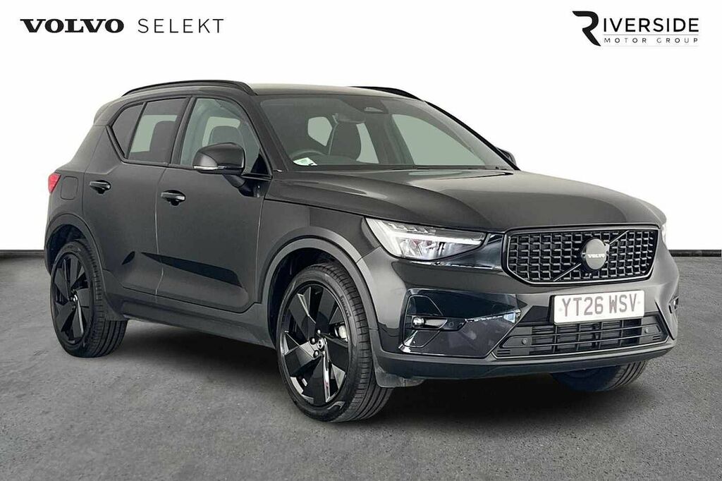 Volvo XC40 B3 Black Edition Plus, Mild Hybrid, Black