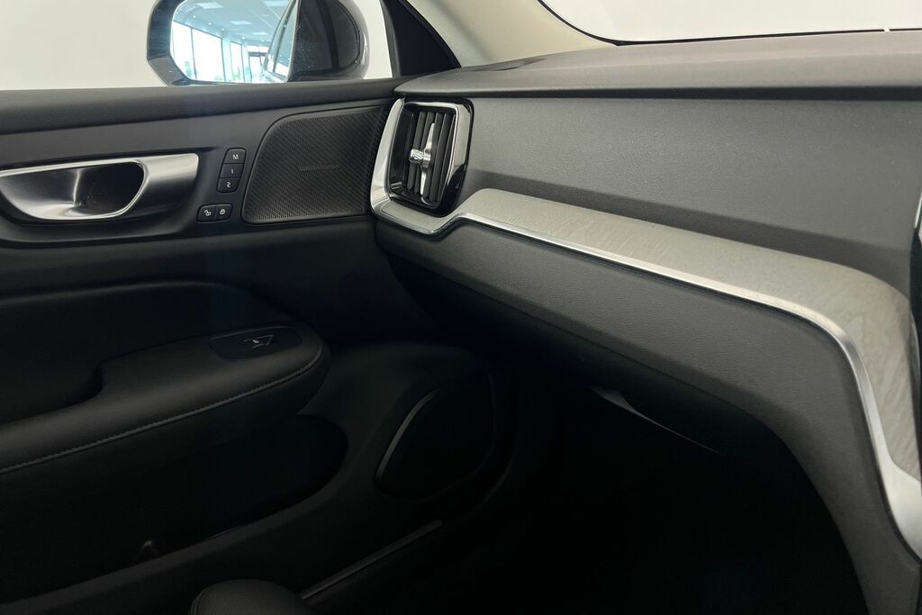 Volvo S60 Recharge Plus, T8 Plug-in Hybrid, Dark Ex  #74