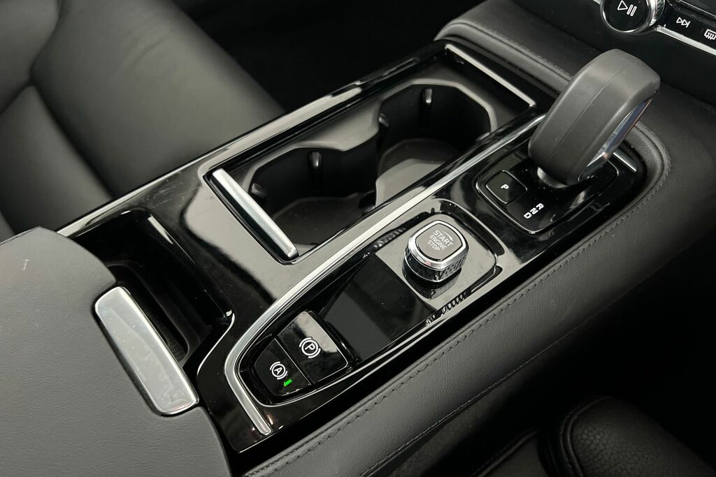 Volvo S60 Recharge Plus, T8 Plug-in Hybrid, Dark Ex  #26
