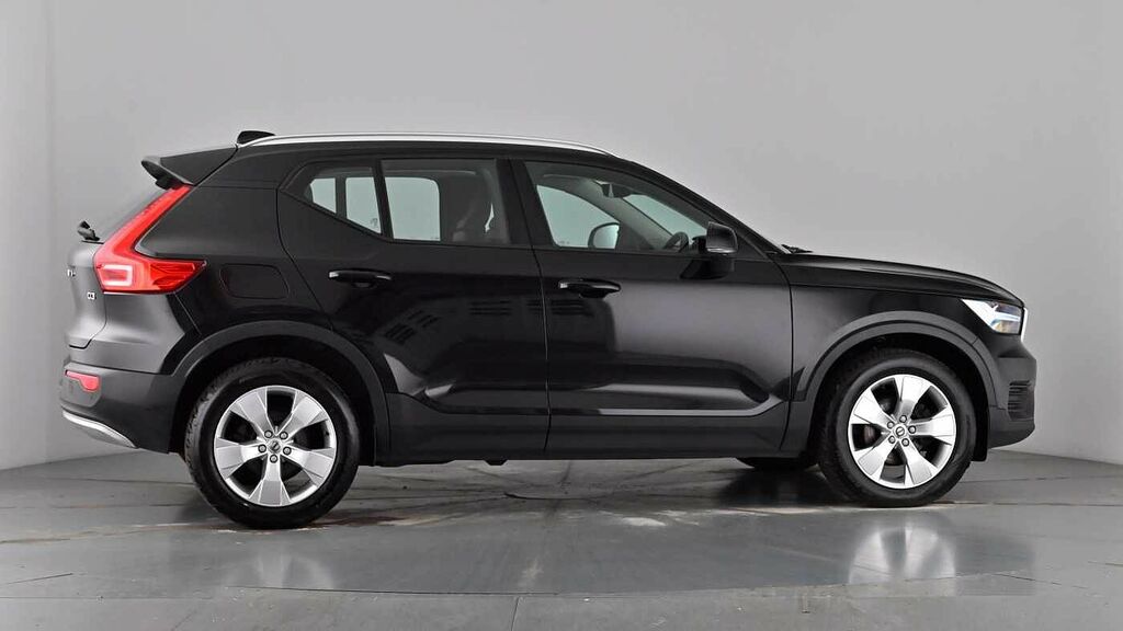 Volvo XC40 D3 Momentum Rear Park Assist, Winter, Sat Black #69
