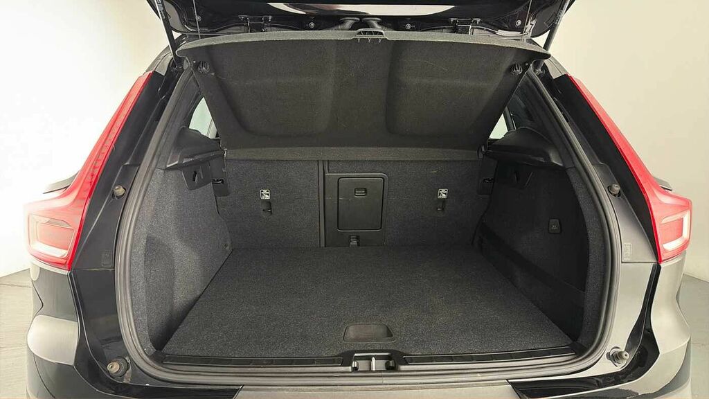 Volvo XC40 D3 Momentum Rear Park Assist, Winter, Sat Black #19