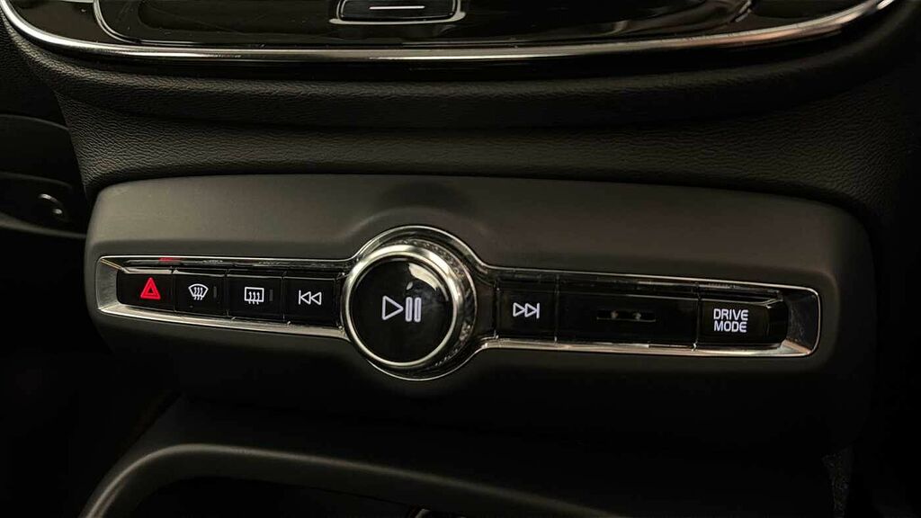 Volvo XC40 D3 Momentum Rear Park Assist, Winter, Sat Black #37