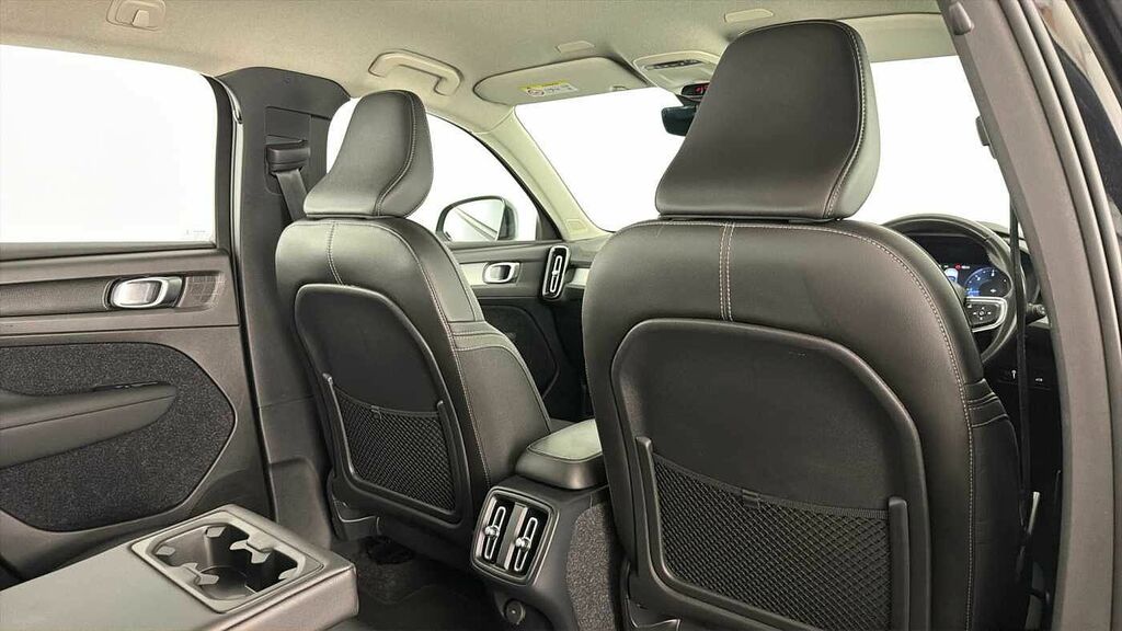 Volvo XC40 D3 Momentum Rear Park Assist, Winter, Sat Black #31