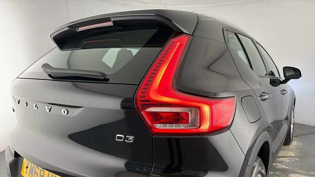 Volvo XC40 D3 Momentum Rear Park Assist, Winter, Sat Black #28