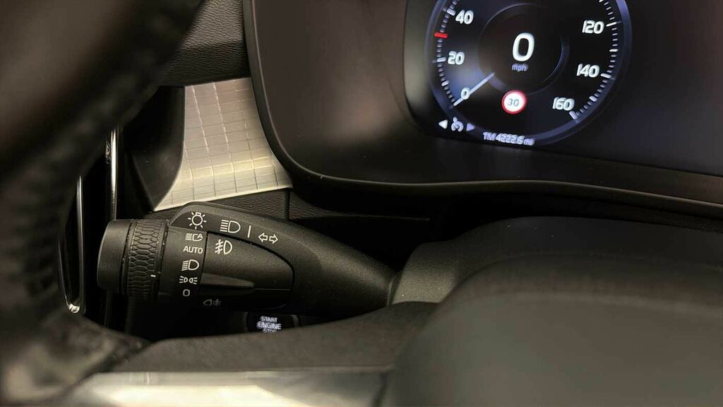 Volvo XC40 D3 Momentum Rear Park Assist, Winter, Sat Black #34