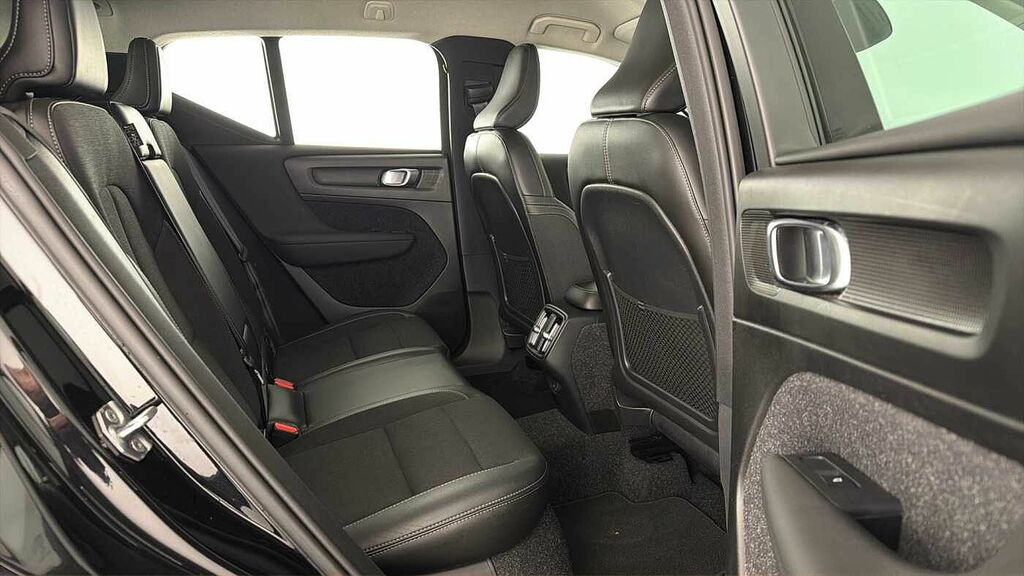 Volvo XC40 D3 Momentum Rear Park Assist, Winter, Sat Black #24