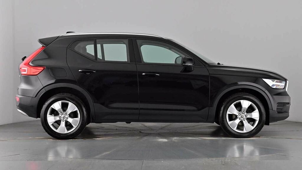 Volvo XC40 D3 Momentum Heated Seats Windscreen Black #4