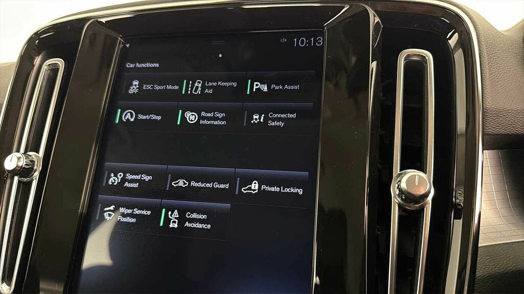 Volvo XC40 D3 Momentum Rear Park Assist, Winter, Sat Black #35