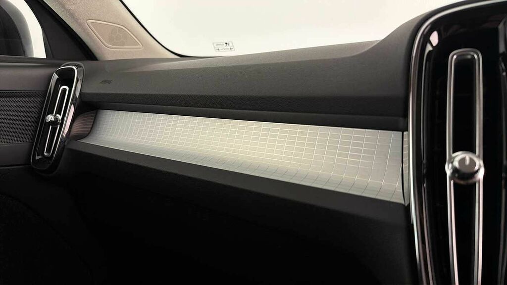 Volvo XC40 D3 Momentum Rear Park Assist, Winter, Sat Black #38