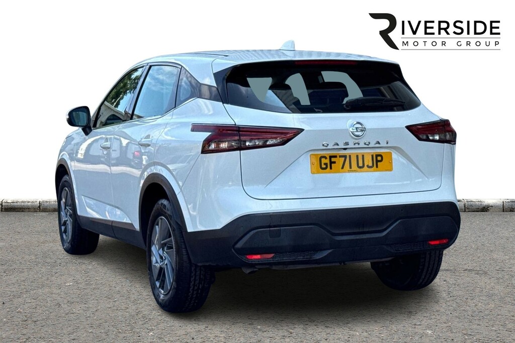 Nissan Qashqai 1.3 Dig-t Mhev Acenta Premium Xtron Euro 6 Ss 5 GF71UJP White #3