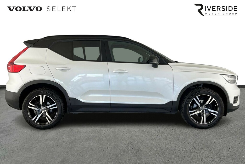 Volvo XC40 T3 R-design, Driver Assistance White #4
