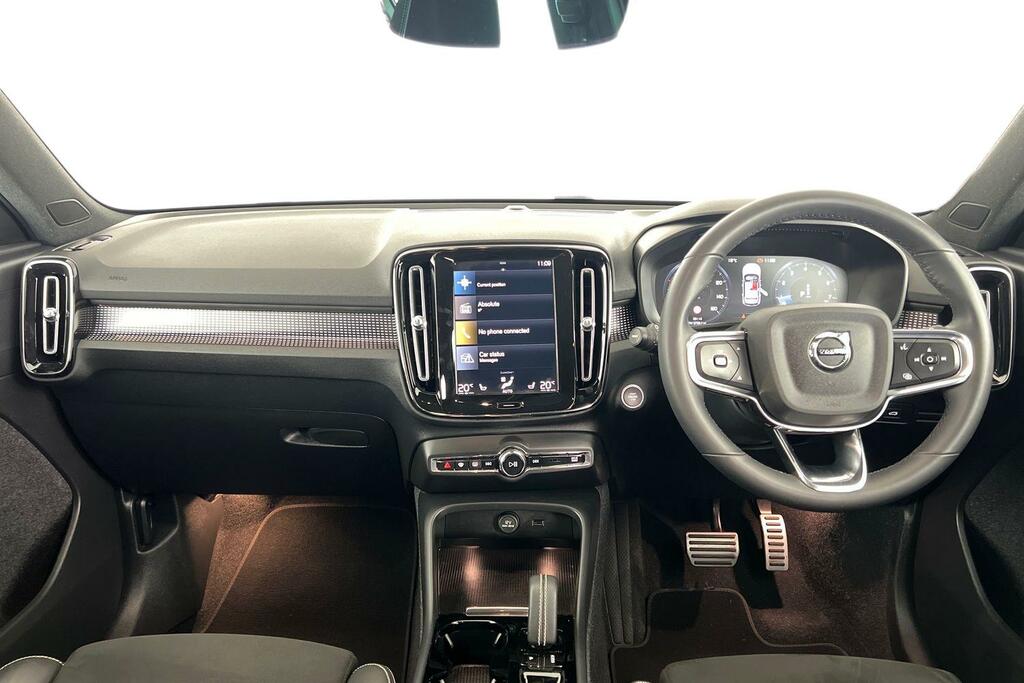 Volvo XC40 T3 R-design, Driver Assistance White #6
