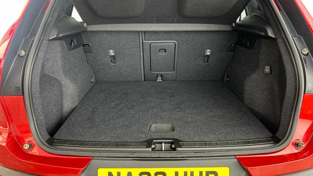 Volvo XC40 Momentum, T3 Sat Nav Rear Park Assist Le Red #6