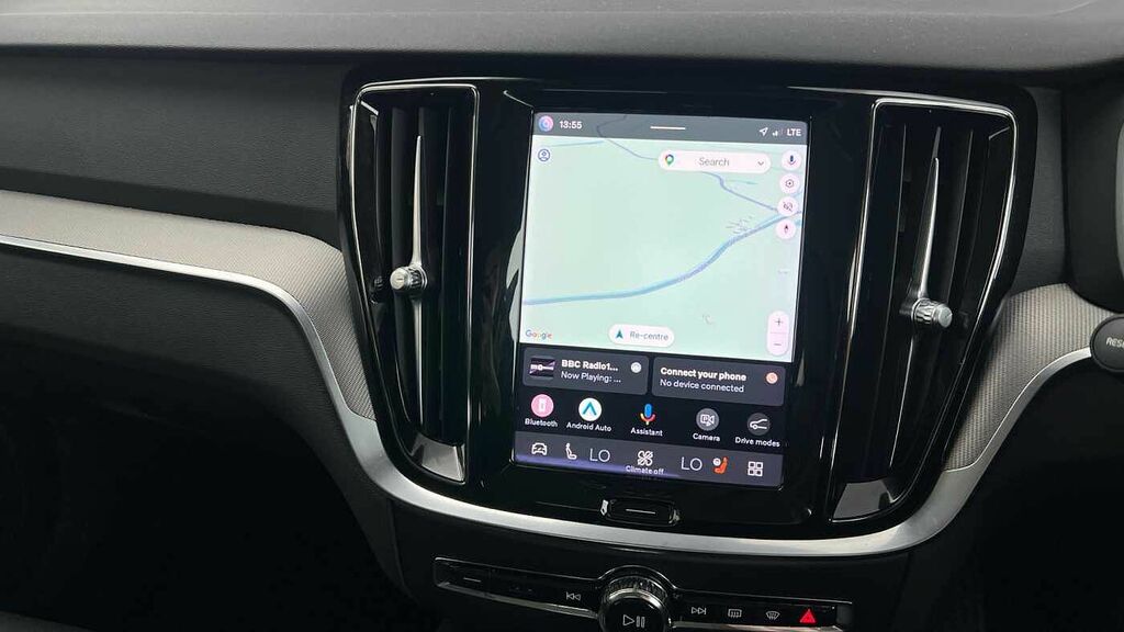 Volvo V60 Recharge Ultimate, T6 Awd Plug-in Hybrid, White #9